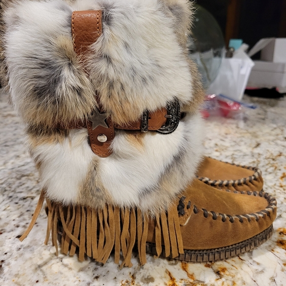El Vaquero Tahoe Rabbit Fur Fringe Boots 37